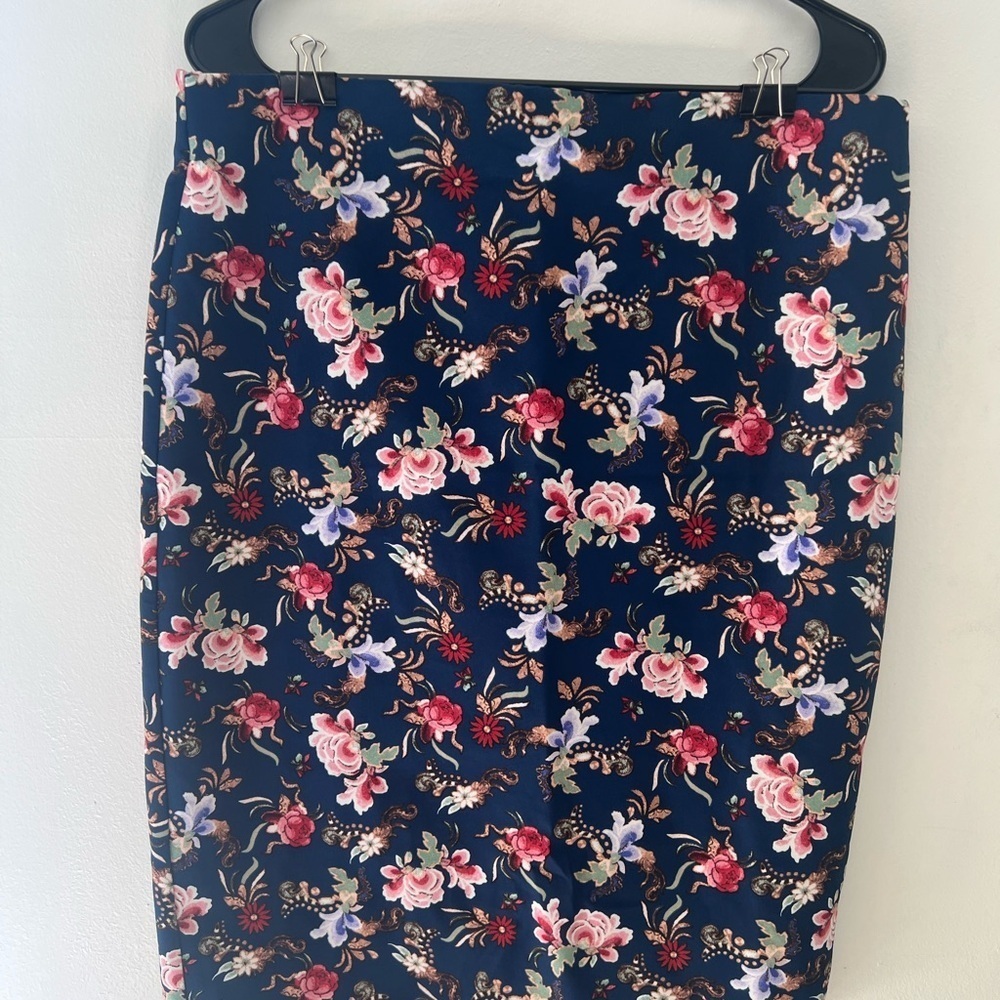 Philosophy Pink and Red Pencil Skirt Knee-Length Casual